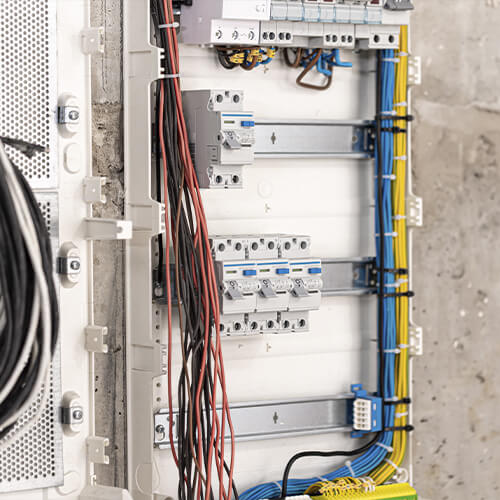 Adequação de quadros e painéis elétricos